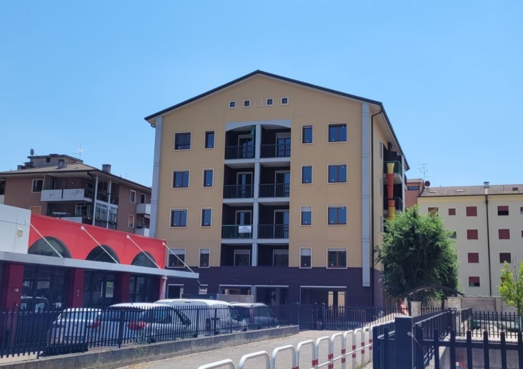 Appartamento in VIA GALILEO GALILEI, Verona, 5 locali, 2 bagni, 115 m²