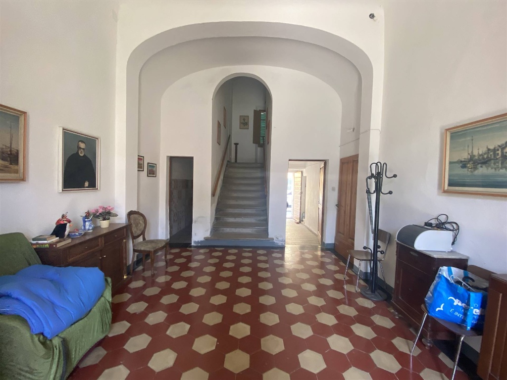 Villa a schiera a Certaldo, 11 locali, 2 bagni, 200 m² in vendita