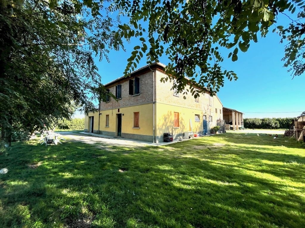Casa indipendente in Via Emilia Ponente 1950, Castel Bolognese, 308 m²