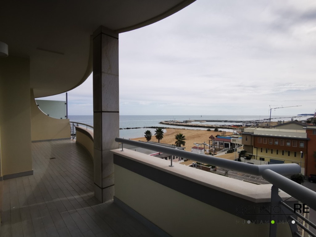 Quadrilocale a Francavilla al Mare, 2 bagni, garage, 170 m², terrazzo