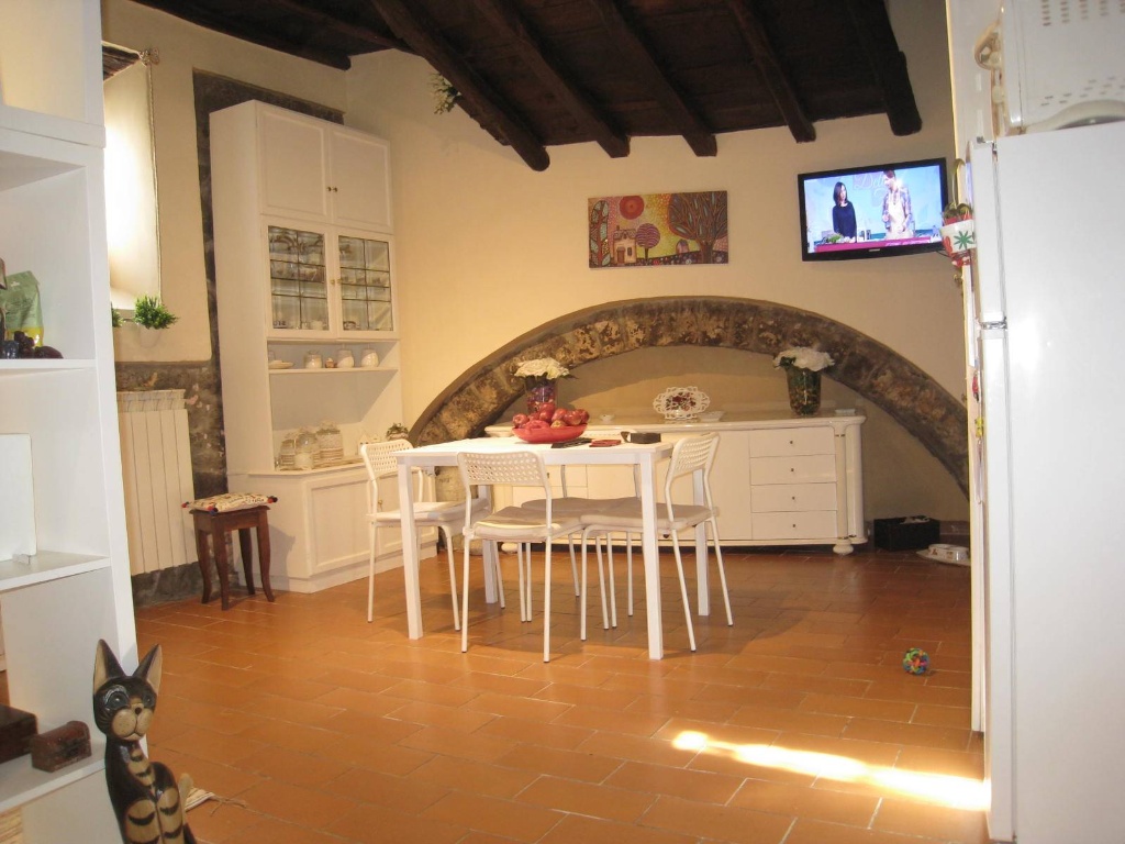 Casa semindipendente a Montefiascone, 3 locali, arredato, 60 m²