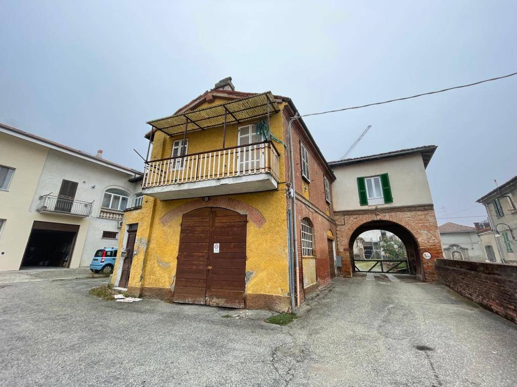 Casa indipendente a San Salvatore Monferrato, 4 locali, 1 bagno
