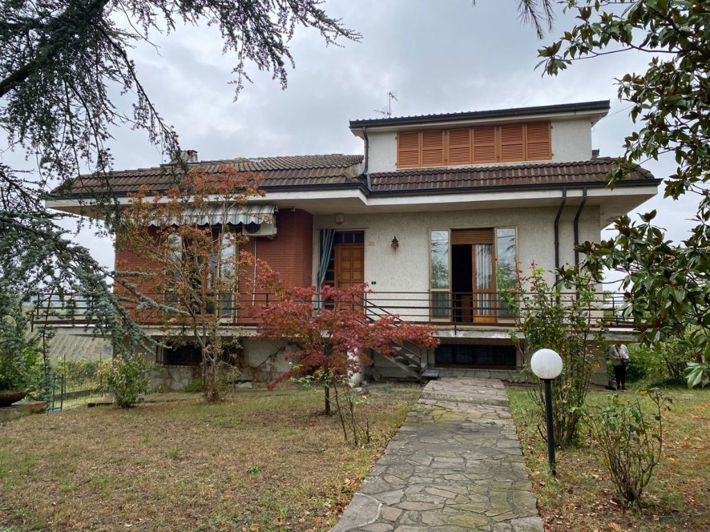 Villa a Ziano Piacentino, 5 locali, 2 bagni, giardino privato, 220 m²