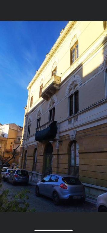 Appartamento in Via Largo Barile, Caltanissetta, 9 locali, 3 bagni