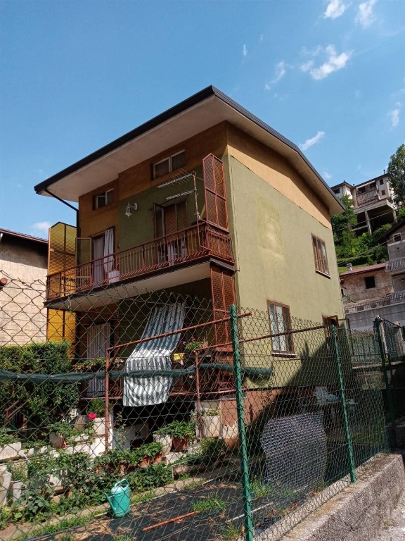Casa indipendente a Lumezzane, 4 locali, 1 bagno, 120 m², abitabile