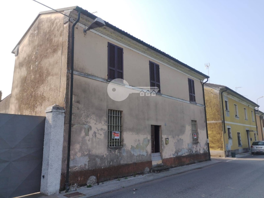 Rustico in Via Selve Sotto, Volongo, 7 locali, 1 bagno, 400 m²