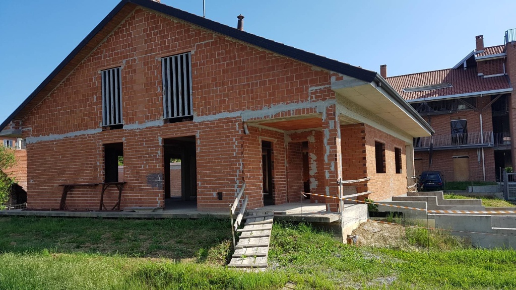 Villa singola in Via Rapelli, Castelnuovo Don Bosco, 8 locali, 3 bagni