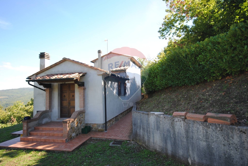 Casa indipendente a Castelnuovo di Val di Cecina, 4 locali, 2 bagni
