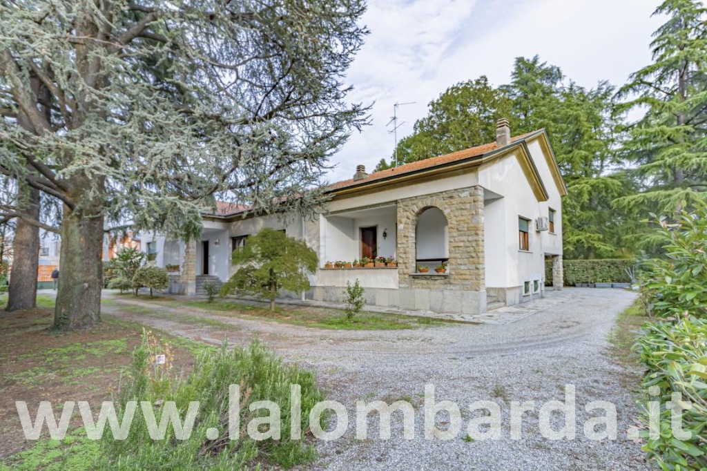 Villa in Via Giuseppe Garibaldi, Villasanta, 16 locali, 2 bagni