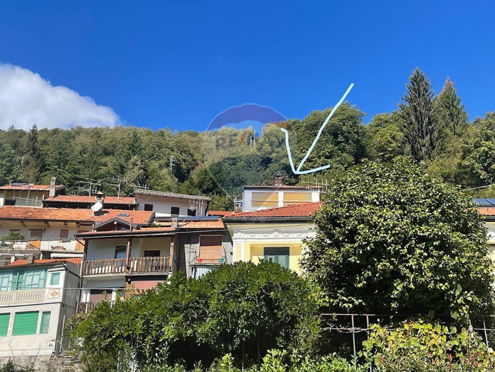 Porzione di casa in Via San Silvestro, Maccagno con Pino e Veddasca