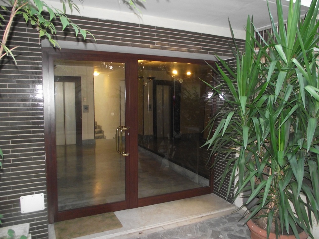Monolocale in Via Courmayeur, Roma, 1 bagno, 30 m², ascensore