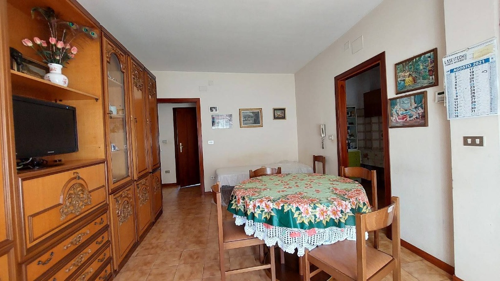 Appartamento in Via Annunziata, Giulianova, 5 locali, 1 bagno, 70 m²