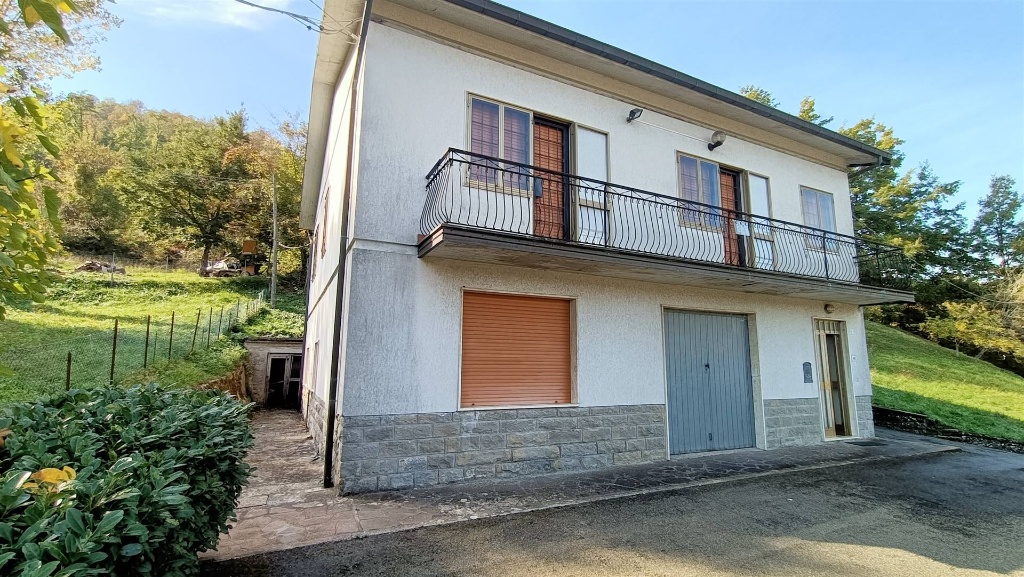 Appartamento bifamiliare in Via Tana 1, Castiglione dei Pepoli, 200 m²