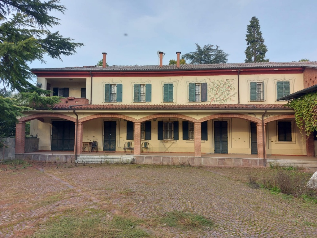 Villa a Pietra Marazzi, 9 locali, 2 bagni, giardino privato, terrazzo