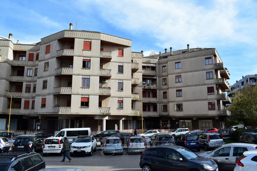 Appartamento in D'Amato, Campobasso, 5 locali, 2 bagni, 155 m²