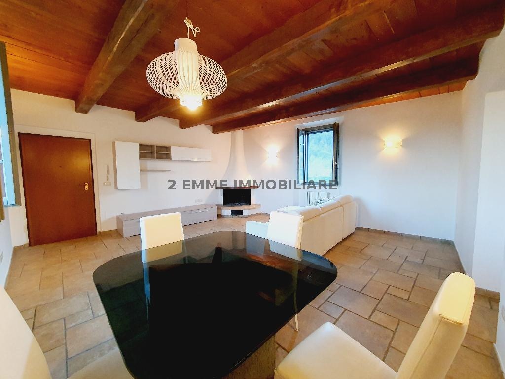 Appartamento in FRAZIONE CAVIGNANO, Ascoli Piceno, 7 locali, 2 bagni