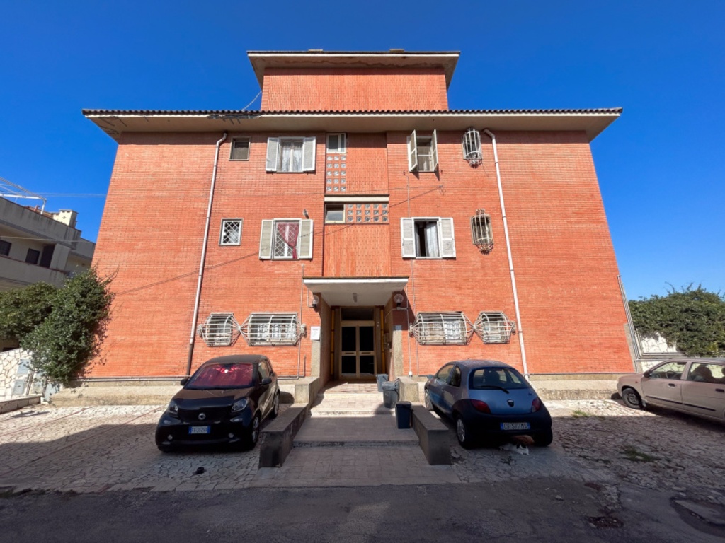 Appartamento in Via Catanzaro, Ardea, 1 bagno, posto auto, 60 m²
