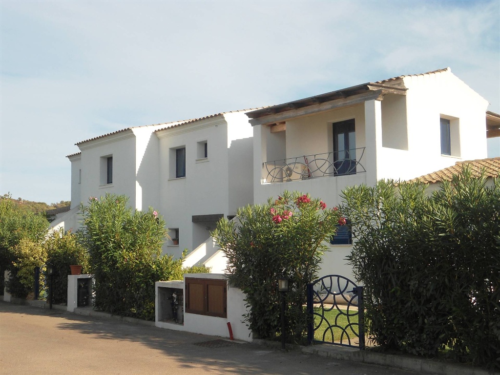 Villa a schiera in Via le Sugherete, San Teodoro, 3 locali, 2 bagni