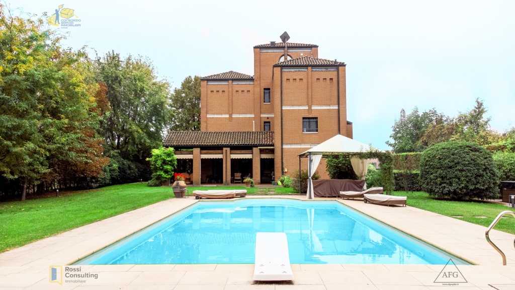 Villa in Strada Ambolana 17, Parma, 14 locali, 334 m², ottimo stato