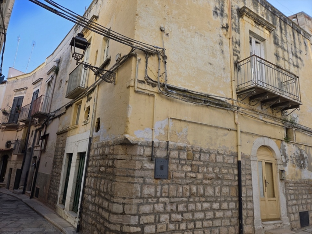 casa indipendente in vendita ad Andria in zona Centro Storico