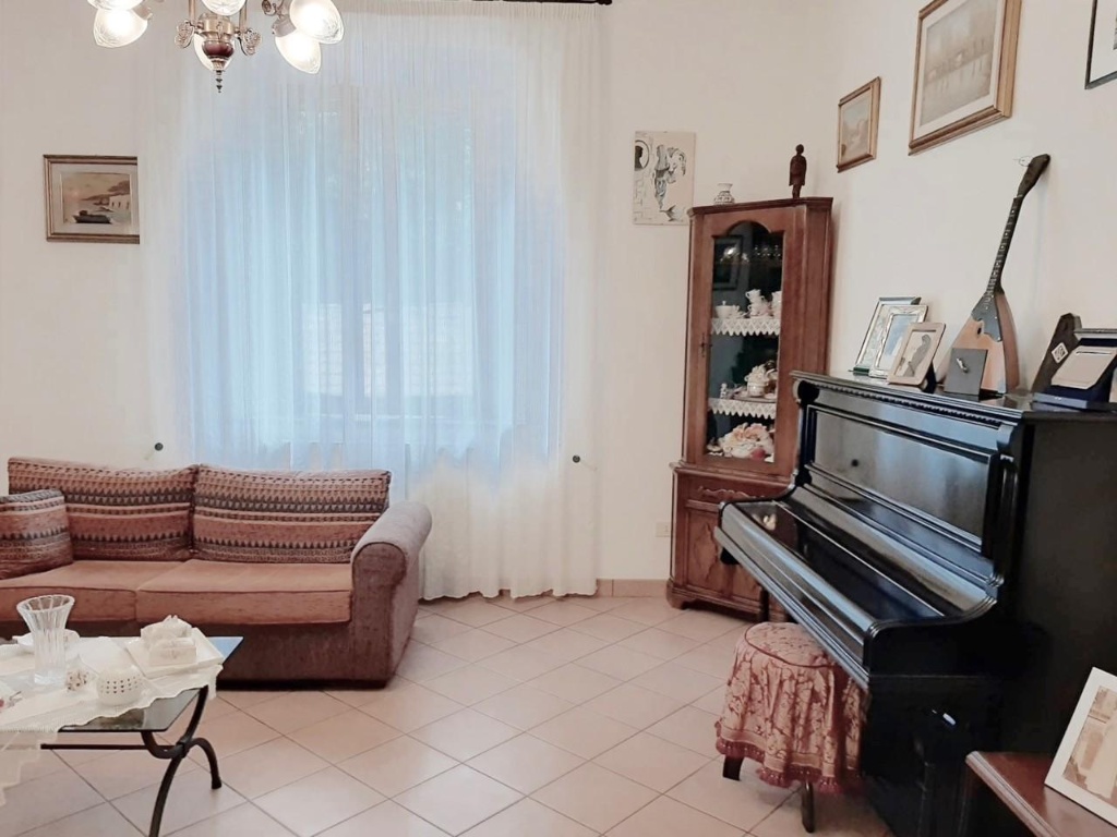 Appartamento a San Giuliano Terme, 6 locali, 3 bagni, 180 m²