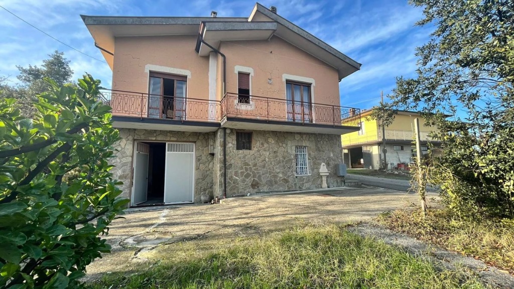 Casa indipendente in Via bagarello 20, Montecalvo Versiggia, 5 locali
