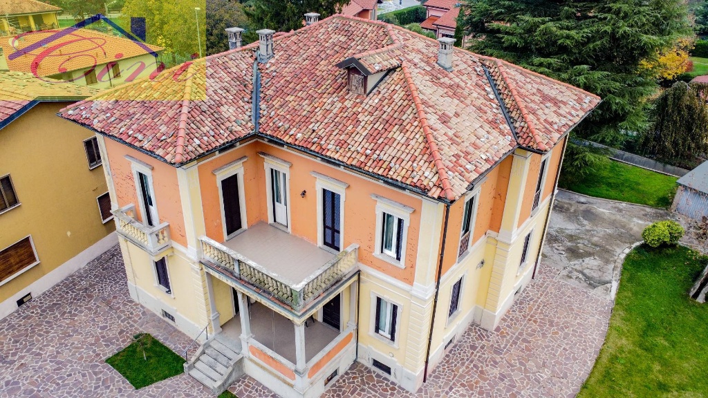Villa singola in VIA ROMA, Eupilio, 7 locali, 5 bagni, con box, 540 m²