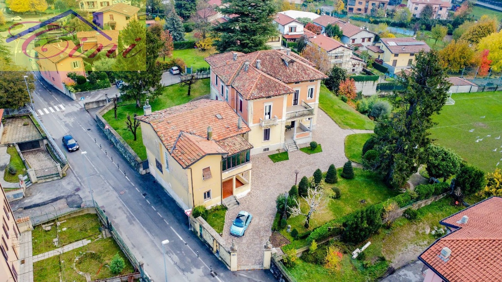 Villa singola in VIA ROMA, Eupilio, 6 locali, 2 bagni, con box, 305 m²