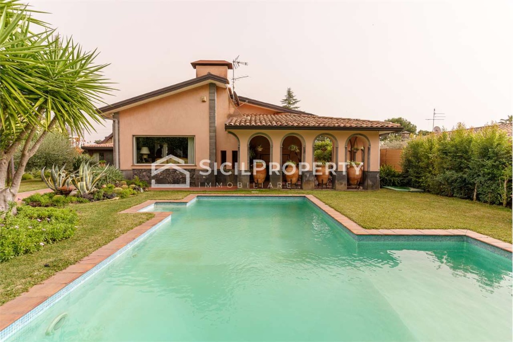 Villa in Via grassi, San Giovanni la Punta, 7 locali, 2 bagni, 230 m²
