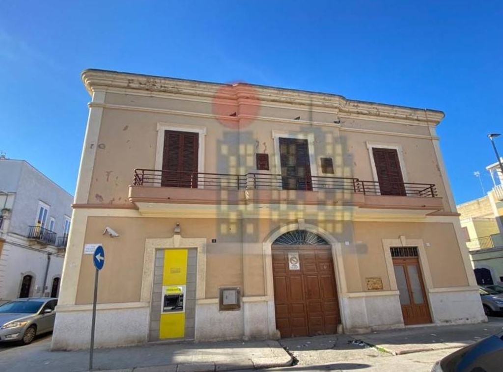 Palazzo in Via Concordia 17, San Ferdinando di Puglia, 8 locali