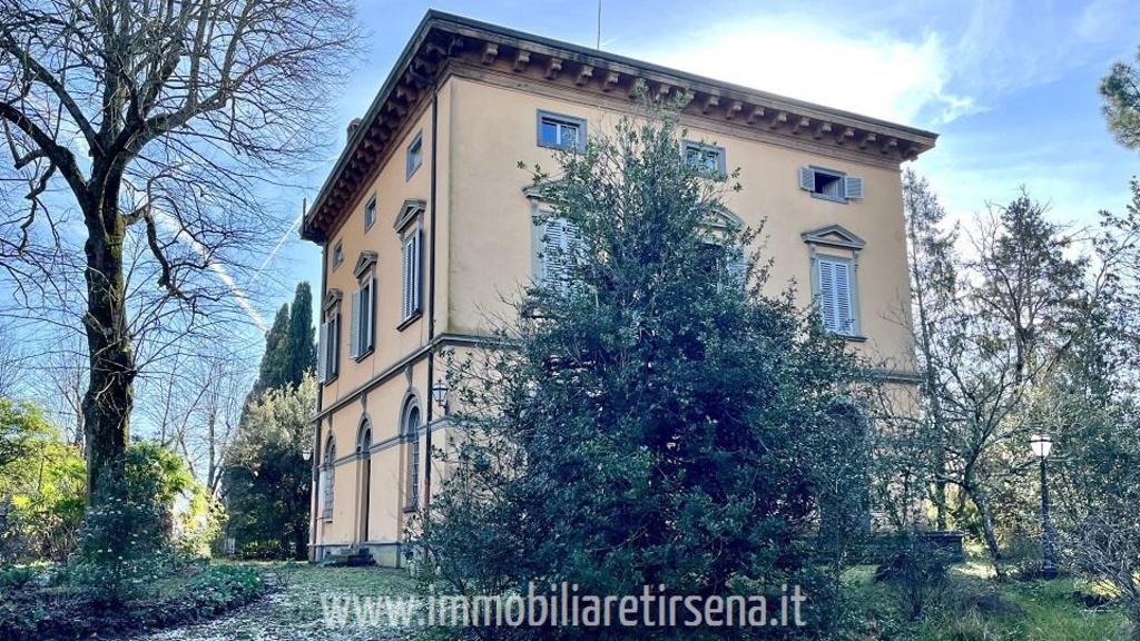 Villa a schiera a Orvieto, 11 locali, 3 bagni, giardino privato