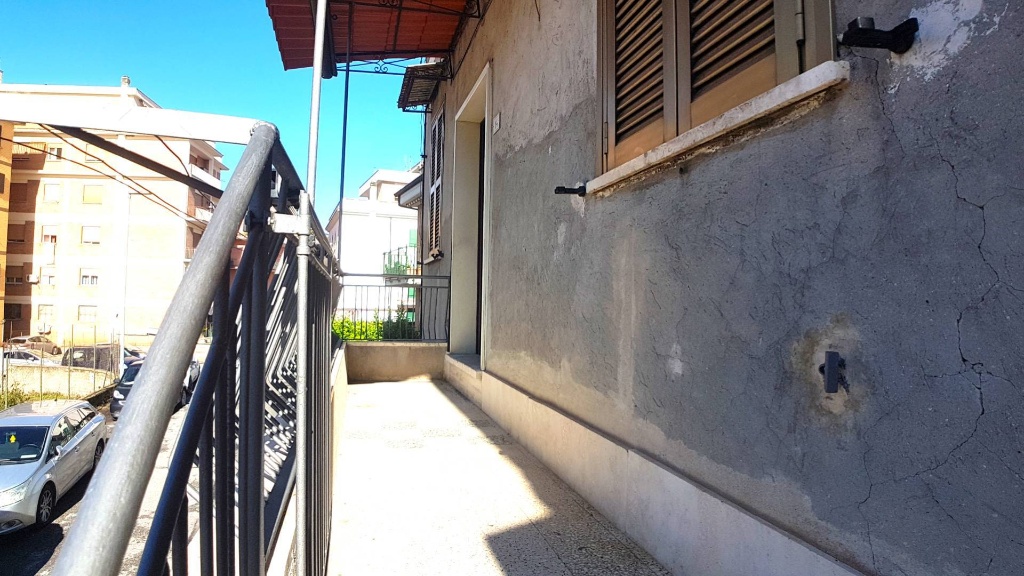 Trilocale in Via Giovanni Bovio, Guidonia Montecelio, 1 bagno, 86 m²