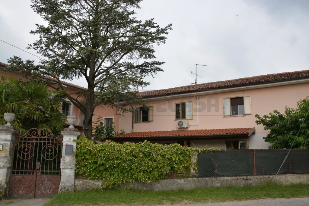 Villetta bifamiliare in Via dei Molini 21, Palmanova, 6 locali, garage