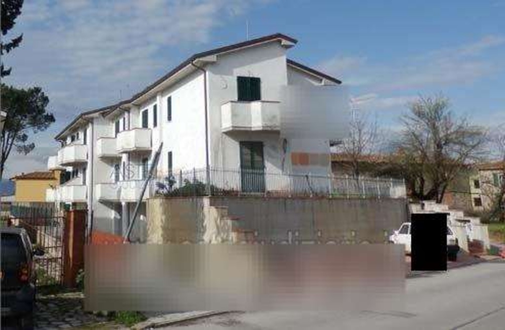 Villa a schiera in Via degli Ulivi, Castelfranco di Sotto, 6 locali