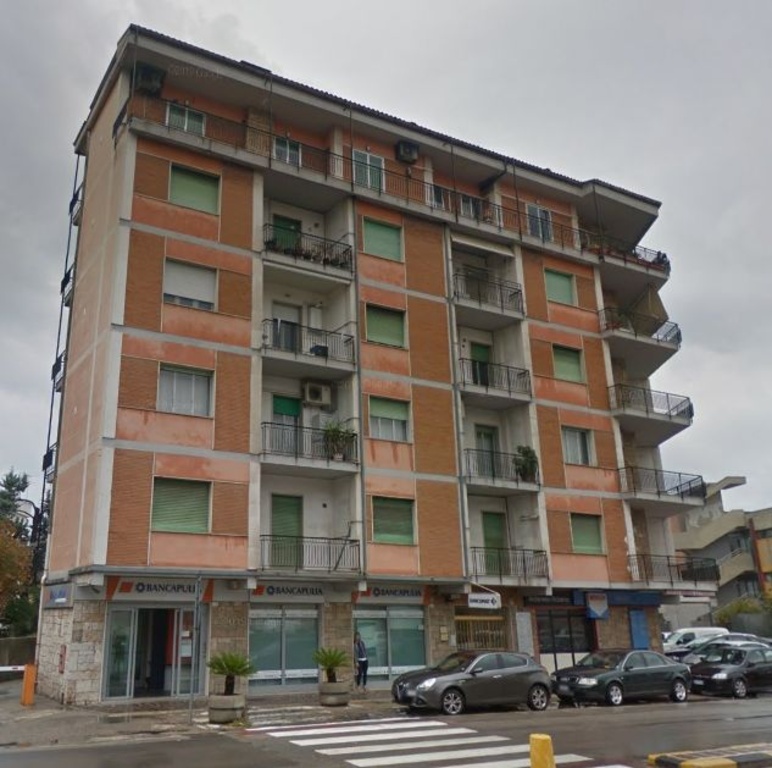 Appartamento in Martiri della resistenza, Termoli, 16 locali, 3 bagni