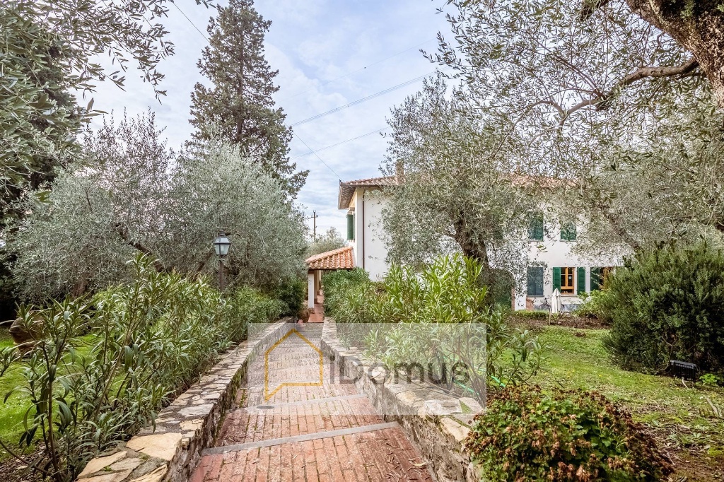 Villa singola in Via XXIV aprile, San Giuliano Terme, 9 locali, 400 m²