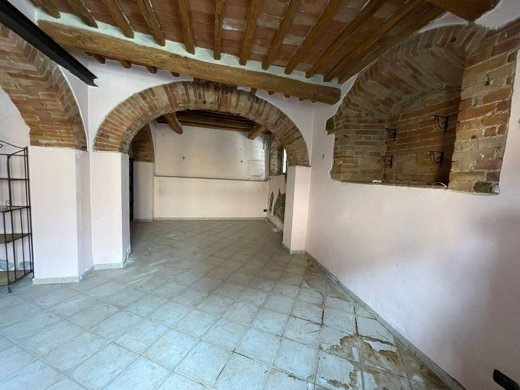 Monolocale a Siena, 1 bagno, 35 m², riscaldamento autonomo in vendita