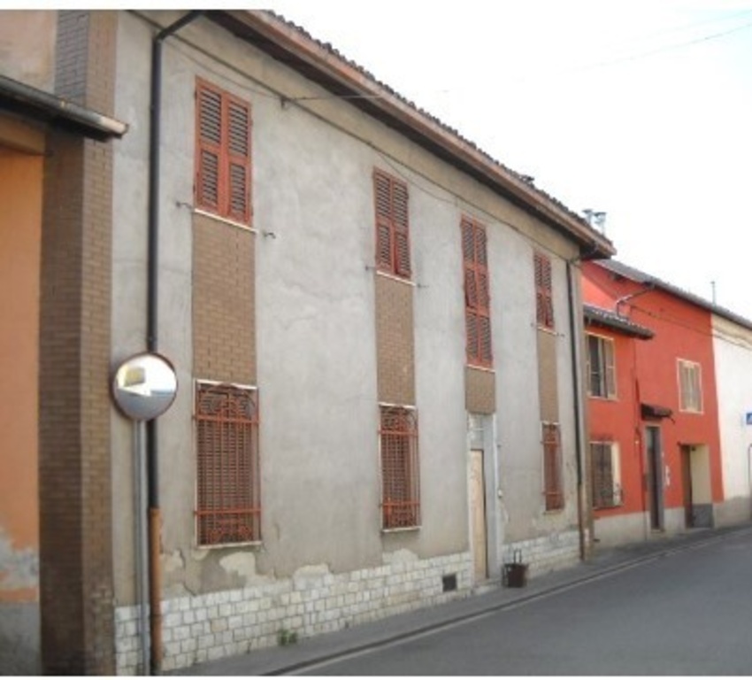 Villetta bifamiliare in Via Tortona 20, Pozzolo Formigaro, 8 locali