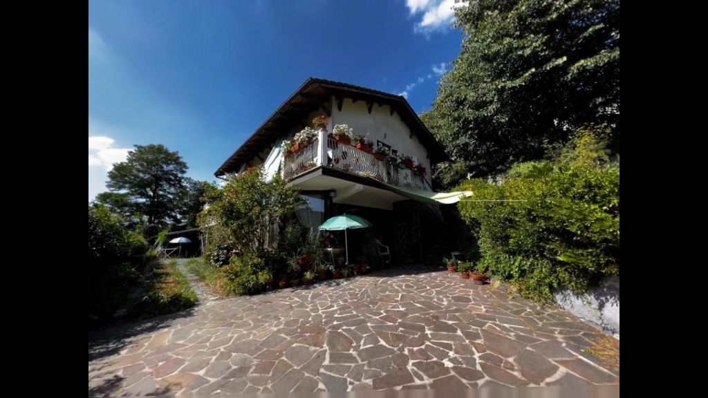 Villa in Via Giovo 50, Pontinvrea, 9 locali, 147 m², buono stato