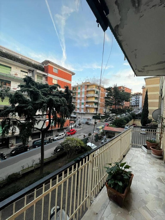 Appartamento in Via San Domenico, Napoli, 5 locali, 2 bagni, 120 m²