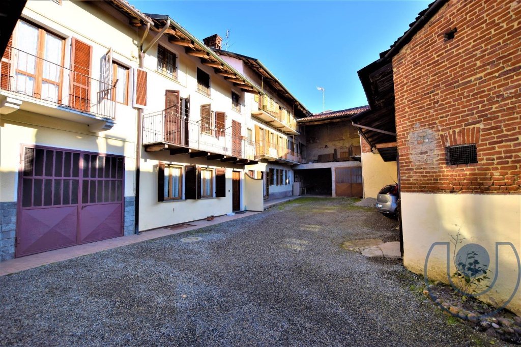 Casa indipendente in Via Vittorio Emanuele, Castelnuovo Don Bosco