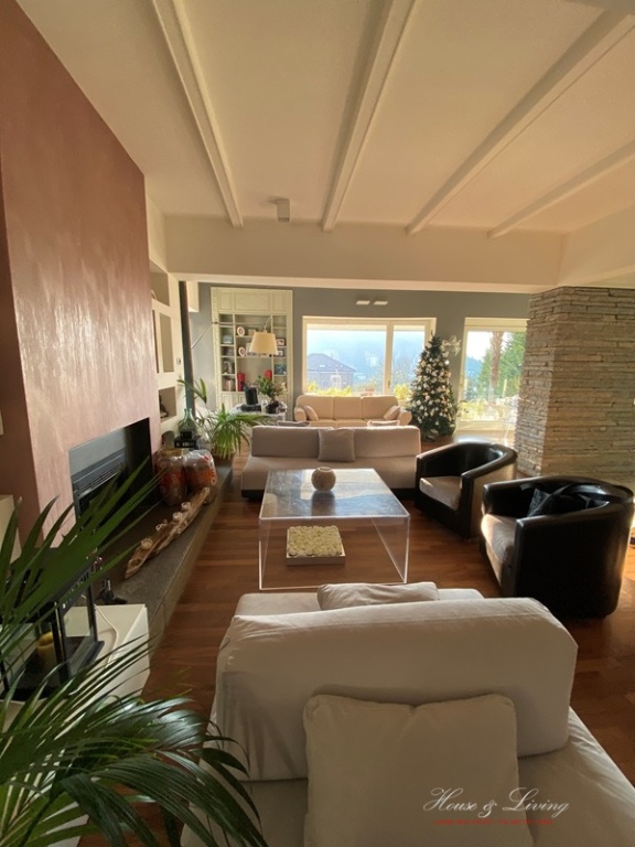 casa indipendente in vendita a Torino in zona Cavoretto