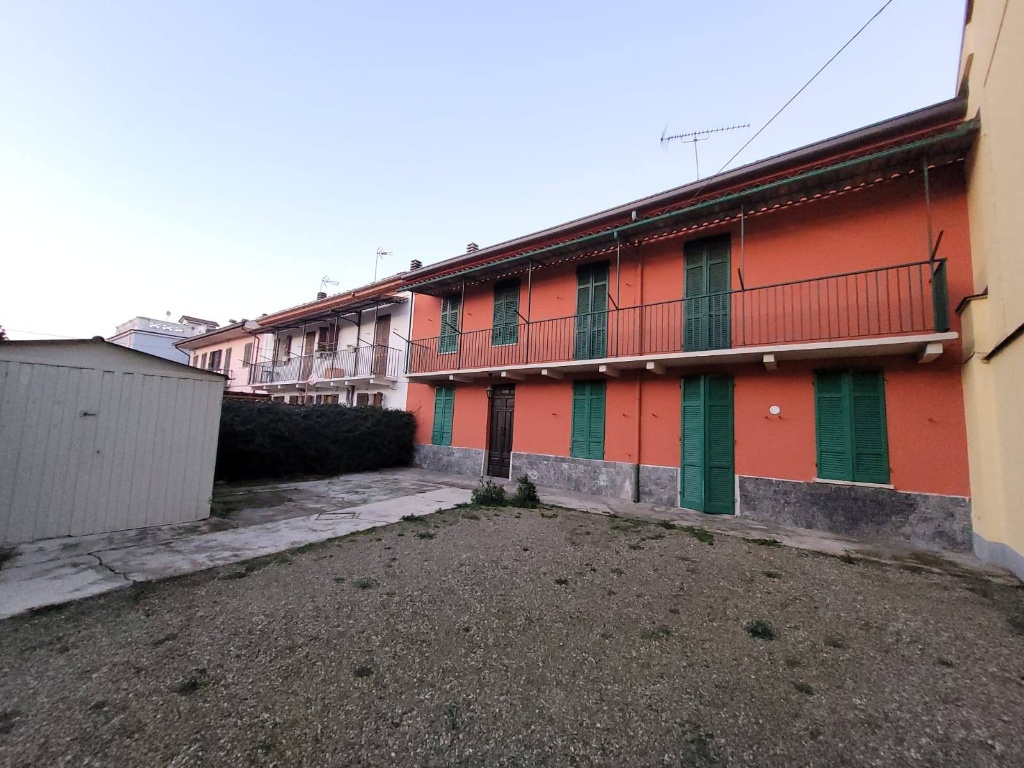 Casa indipendente a Castellazzo Bormida, 5 locali, 1 bagno, posto auto