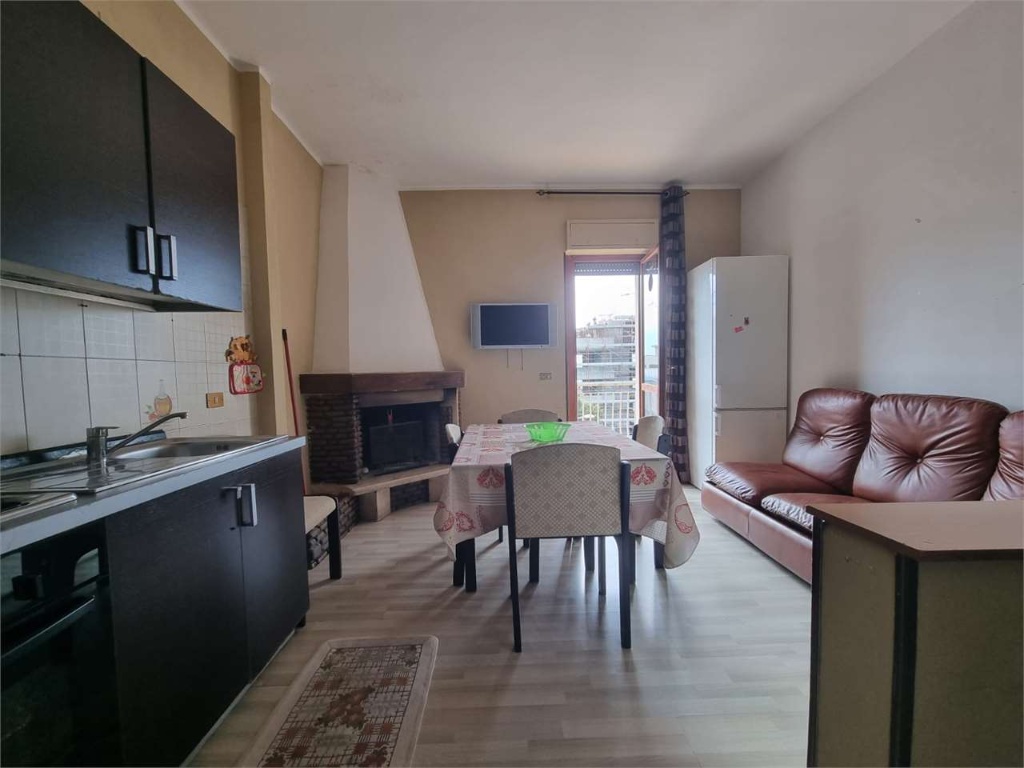 Appartamento a Catanzaro, 6 locali, 2 bagni, 131 m², 2° piano