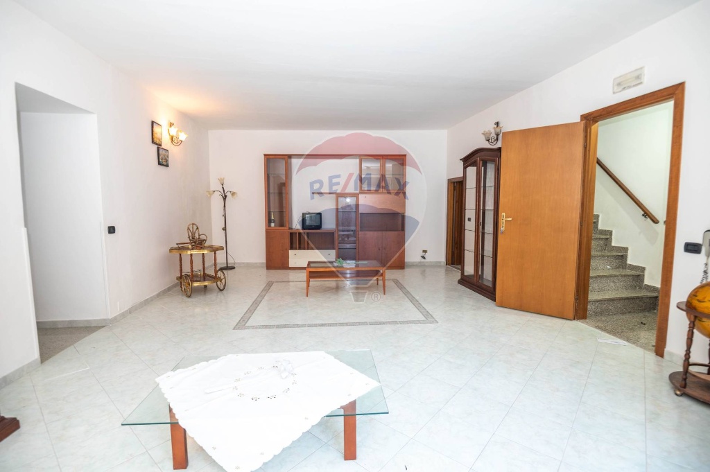 Appartamento in Via RONCO VENEZIA, Caltagirone, 5 locali, 2 bagni