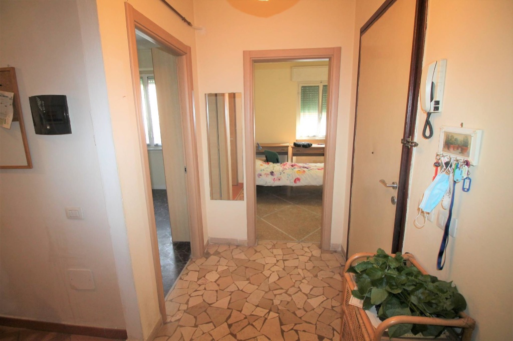 Trilocale in Via battelli, Pisa, 1 bagno, 70 m², 1° piano in vendita