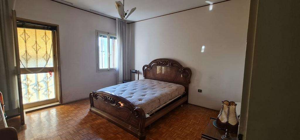 Villetta bifamiliare a Pordenone, 9 locali, 250 m² in vendita