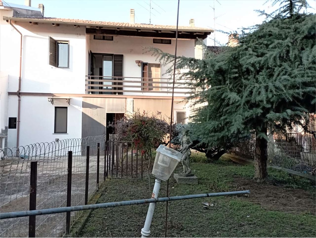 Casa indipendente in VIA NAVAZZOTTI 59, Villanova Monferrato, 4 bagni