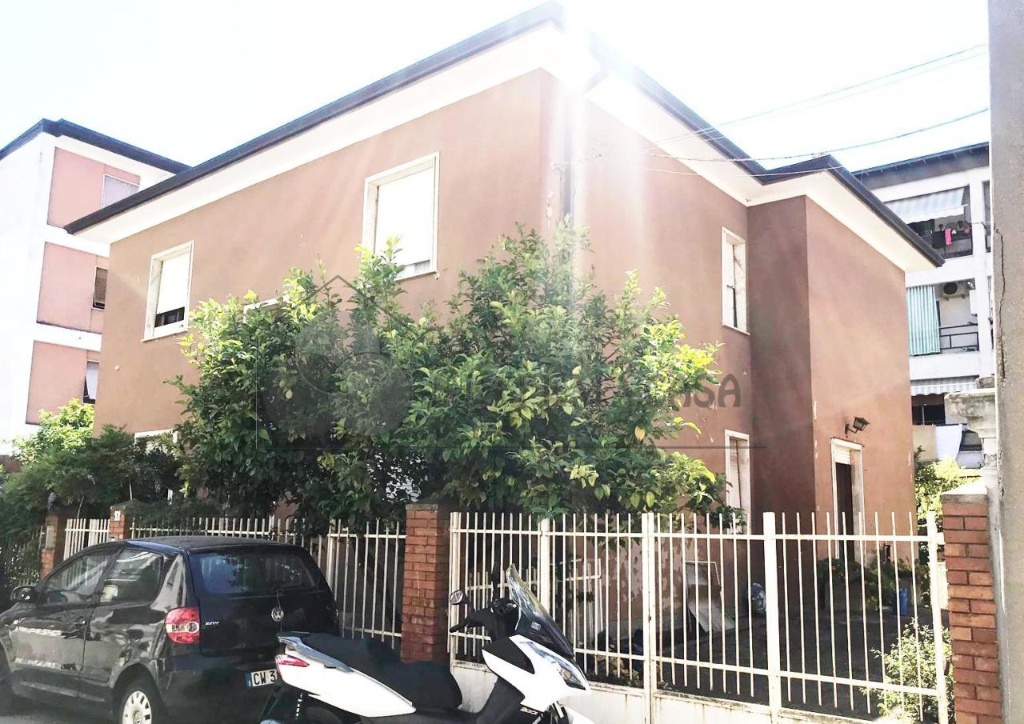 Appartamento in Via Falconi snc, La Spezia, 5 locali, 2 bagni, 120 m²