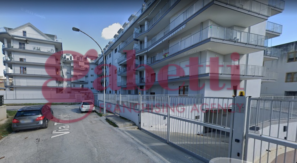 Trilocale in Via Trieste 35, San Nicola la Strada, 2 bagni, 100 m²